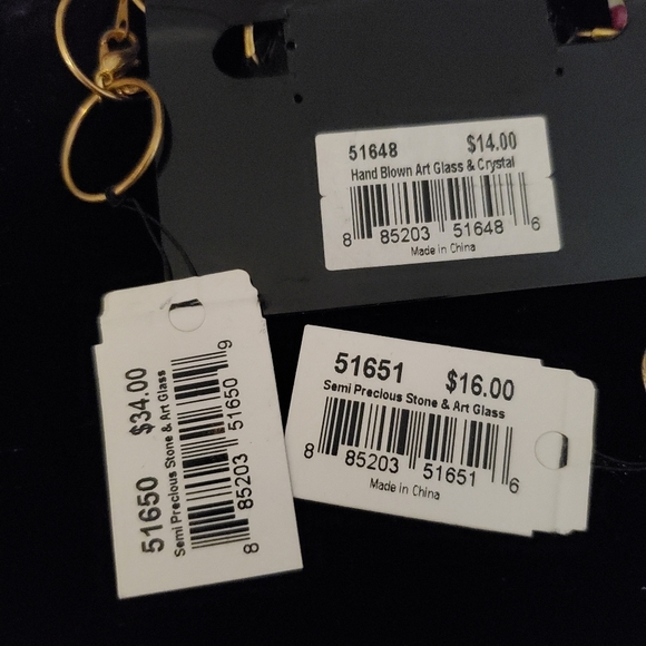 Cookie Lee Three-Piece Jewelry Set - Picture 5 of 5